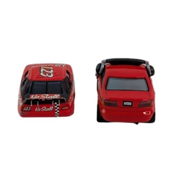 Disney Pixar Cars Diecast No Stall Todd Marcus #123 & Pit Crew w/Chief Pitty - Picture 3 of 13